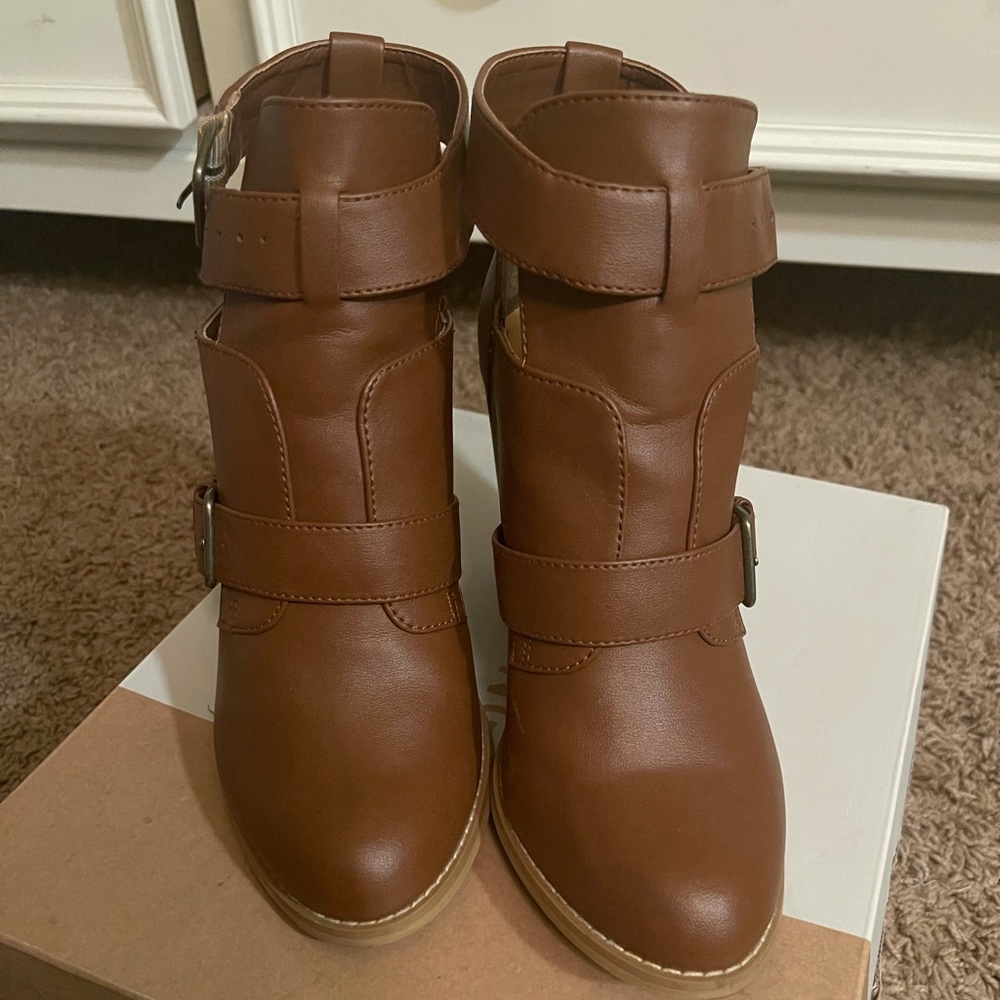 Ankle boots